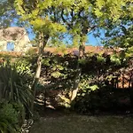 度假居 Les Mimosas 圣特罗让莱班